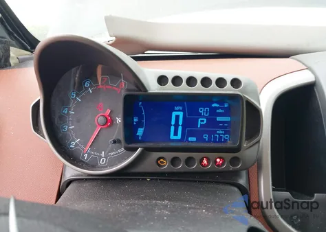 2015 Chevrolet Sonic Lt Auto z USA, uszkodzony, nr VIN 1G1JC5SH5F4146691